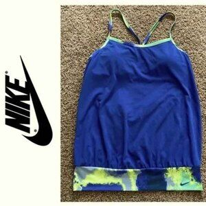 NIKE YOGA TANK WITH BUILT IN BRA - Medium